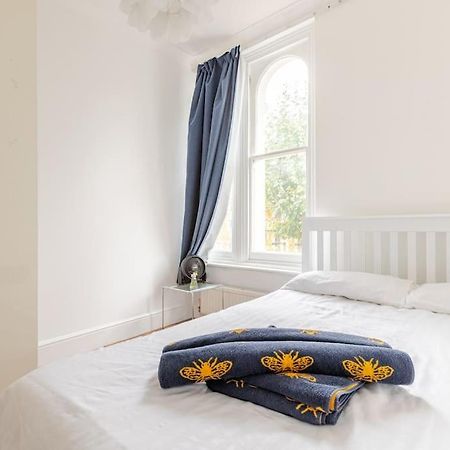 2 Bedroom Flat In St Johns Wood Лондон Экстерьер фото