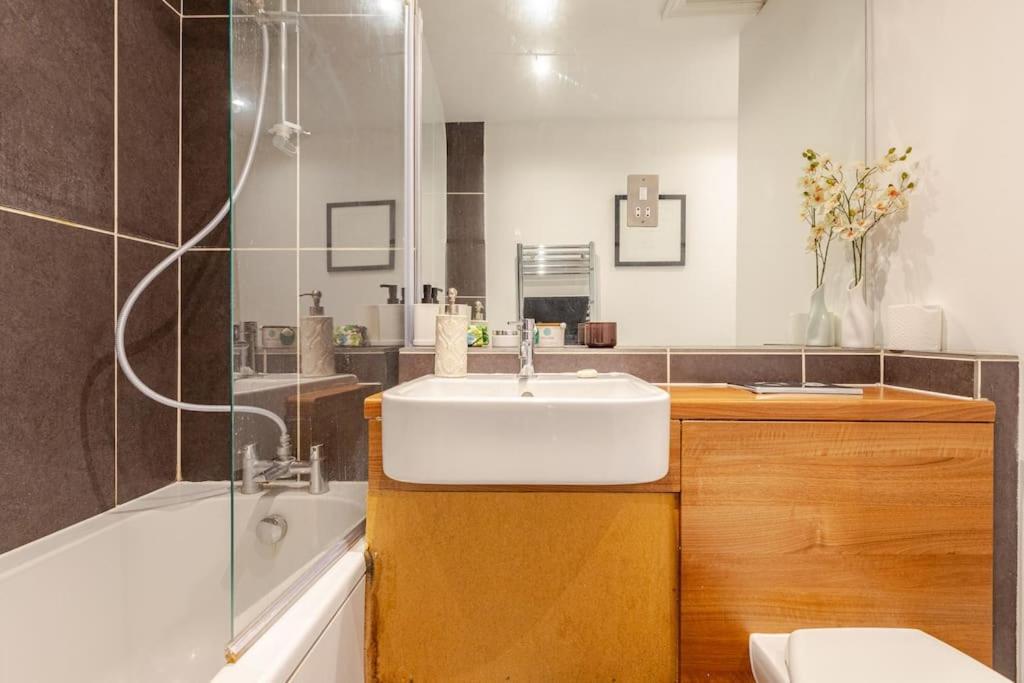 2 Bedroom Flat In St Johns Wood Лондон Экстерьер фото