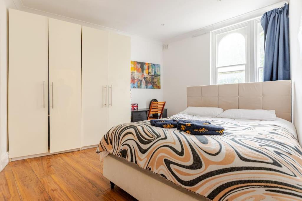 2 Bedroom Flat In St Johns Wood Лондон Экстерьер фото